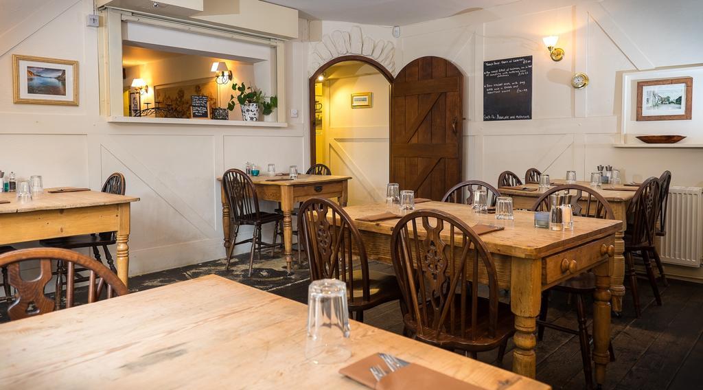 The Chetnole Inn エクステリア 写真