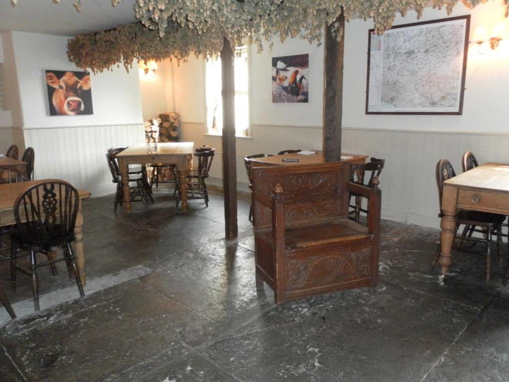 The Chetnole Inn エクステリア 写真